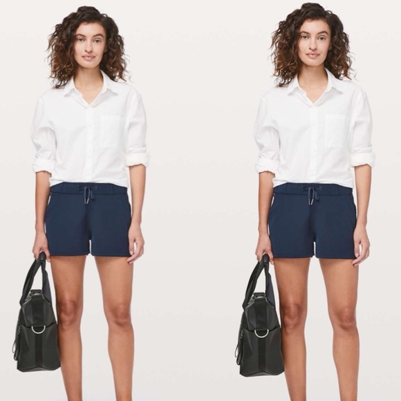 Lululemon On The Fly Short Woven 2.5” True Navy Size 4 - Picture 2 of 9